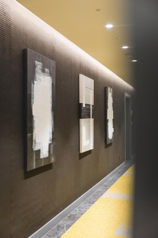 Signum Hotel Подгорица Экстерьер фото
